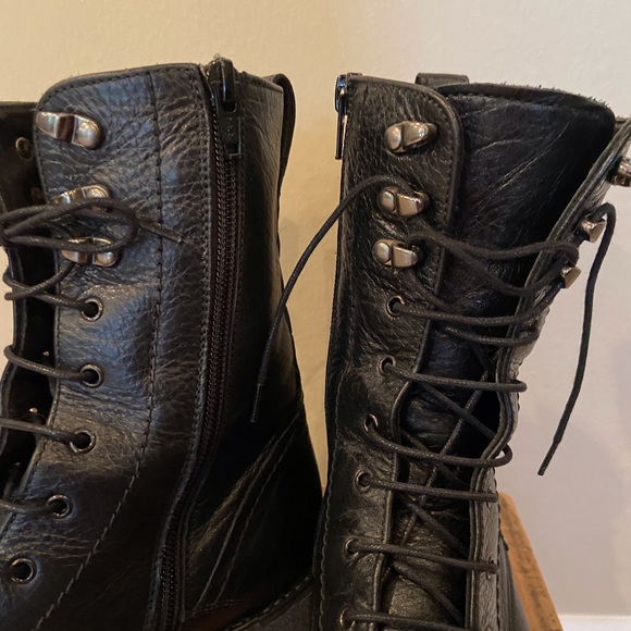 Lace up Boots - Picture 4 of 9